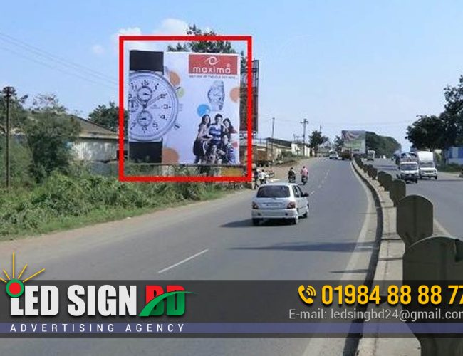 Advantage of road and Highway billboard Signboard