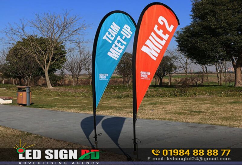 Beachflag and Eye Standee