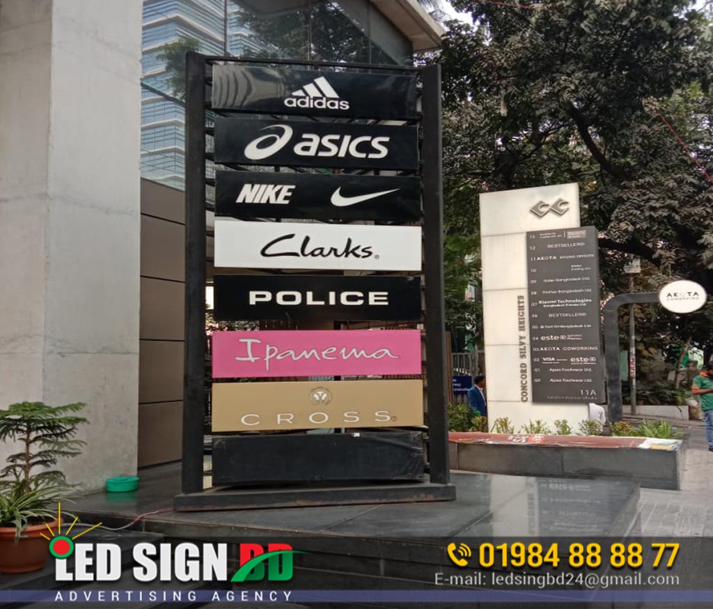 Floor directional signage